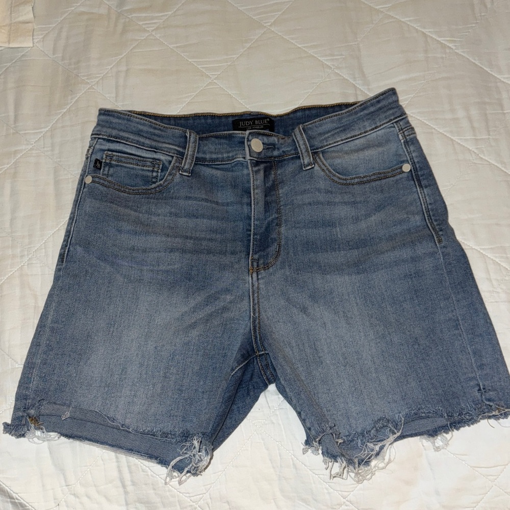 Judy Blue Classic Blue Denim Shorts - size L